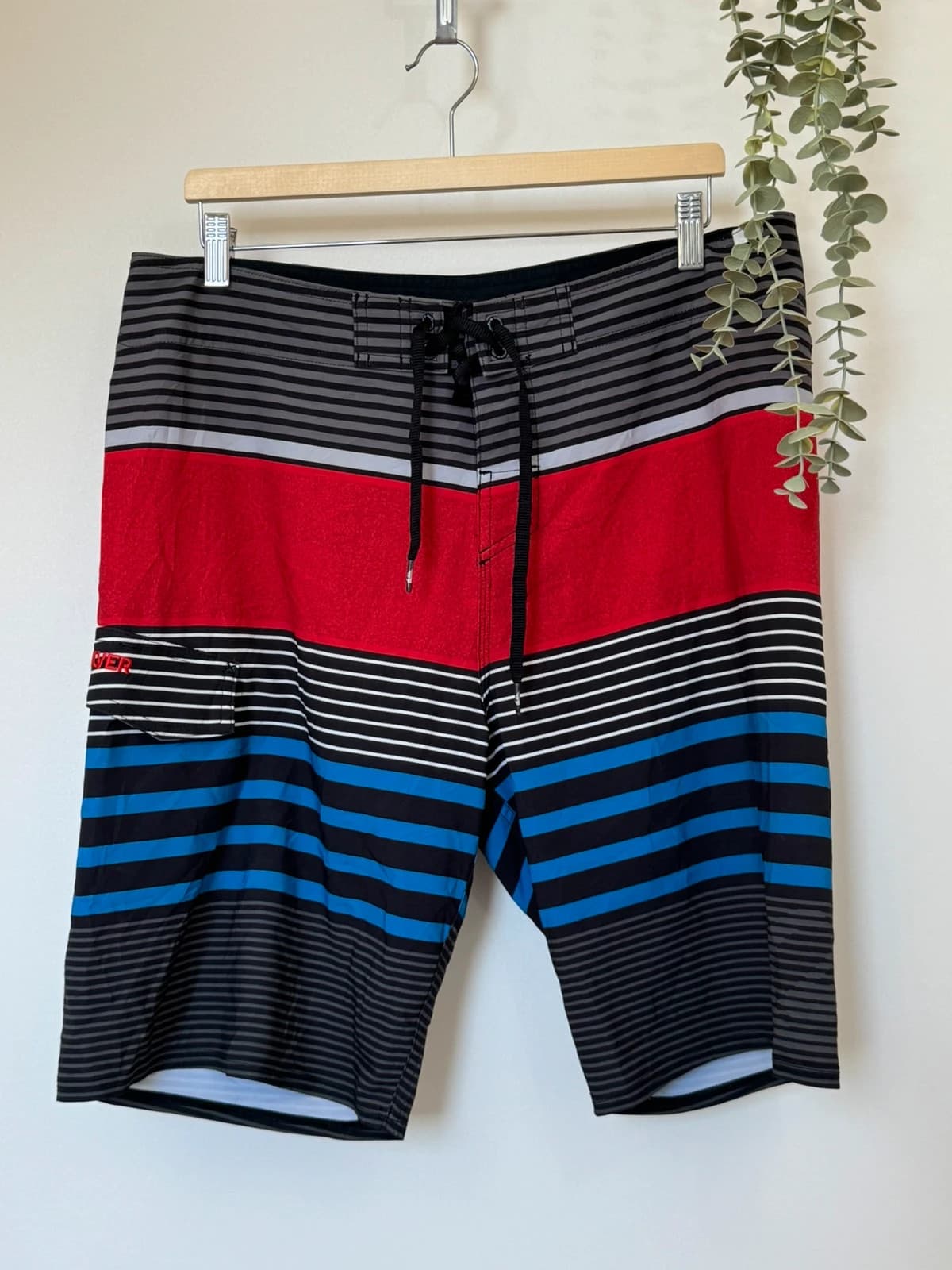 Short de bain boardshort Quiksilver rayé rouge bleu taille 34/L - PP2603218 - Photo 2/10