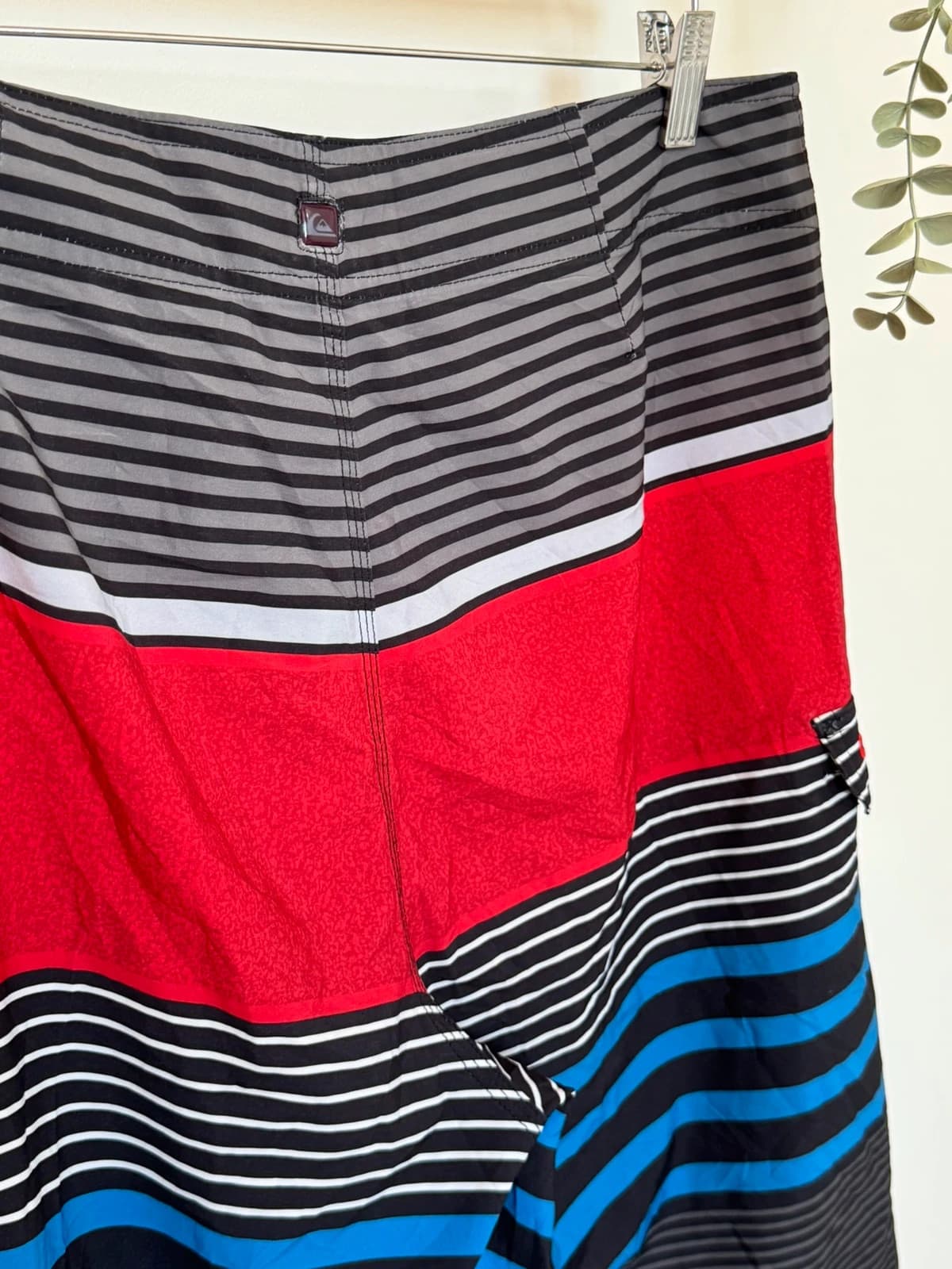 Short de bain boardshort Quiksilver rayé rouge bleu taille 34/L - PP2603218 - Photo 5/10