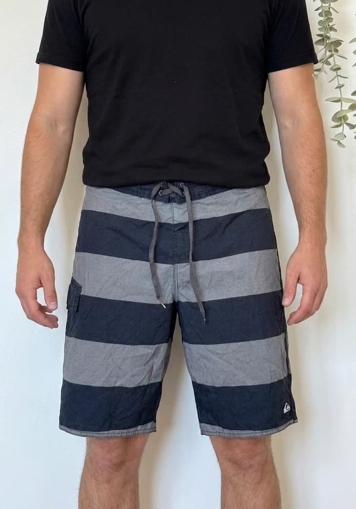 Short de bain Quiksilver rayé noir gris taille L/W34 - PP2603222 - Photo 1/9