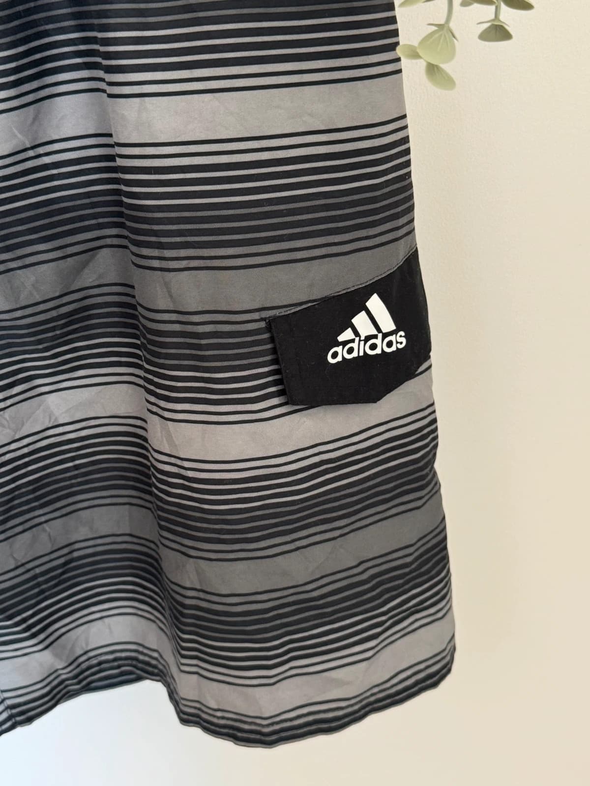 Short de bain Adidas gris noir rayé taille L - PP2603216 - Photo 3/10