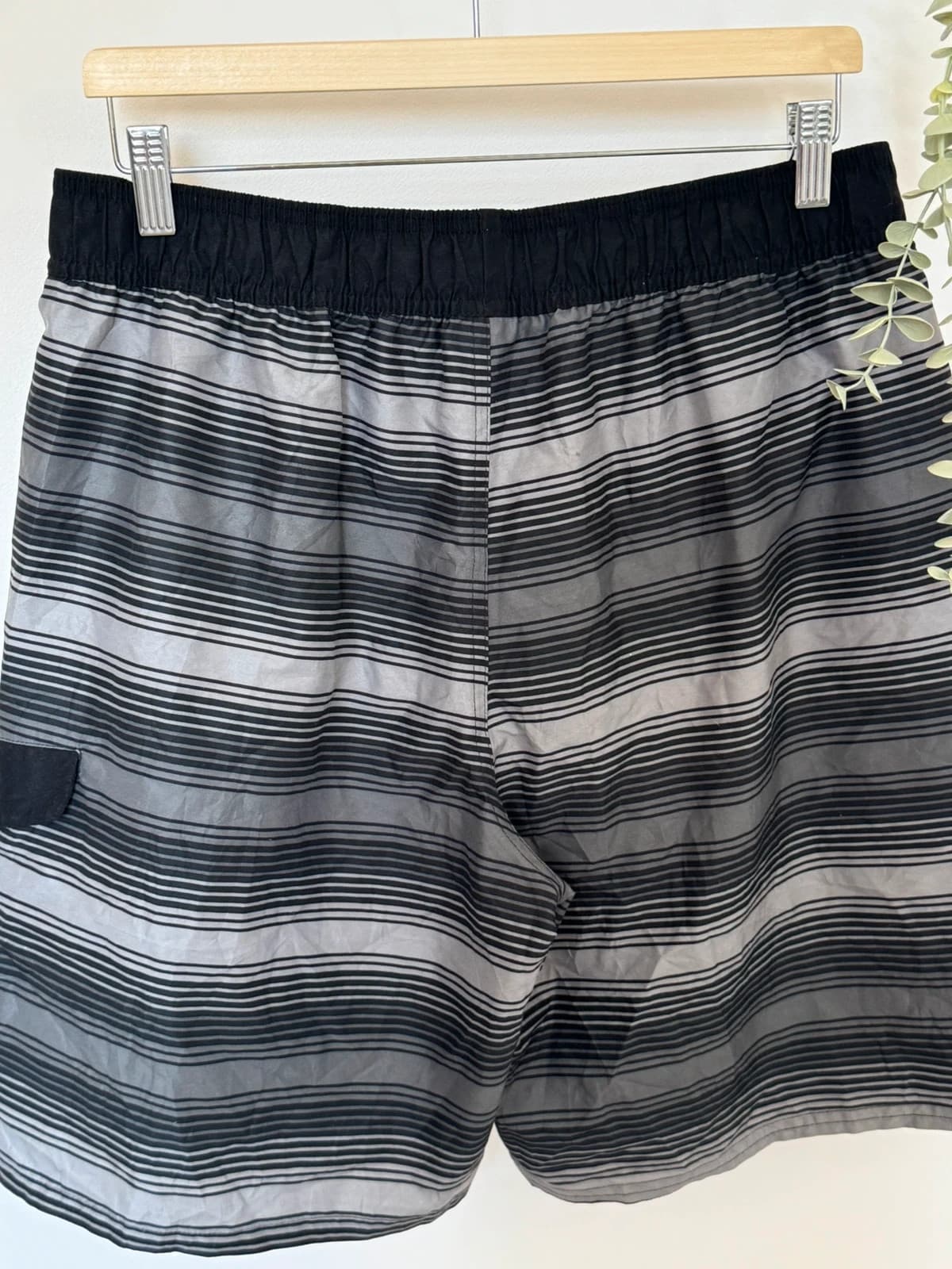 Short de bain Adidas gris noir rayé taille L - PP2603216 - Photo 4/10