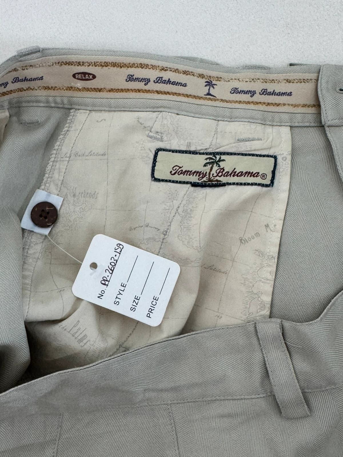 Short chino fluide relax Tommy Bahama gris clair taille W34 - PP2603159 - Photo 4/7