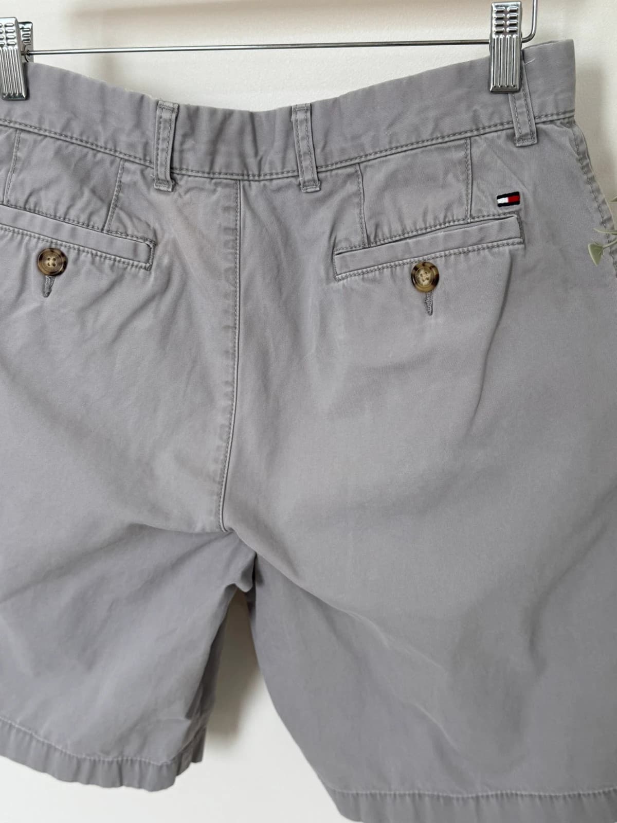 Short chino classic fit Tommy Hilfiger gris taille W32 - PP2603155 - Photo 8/9