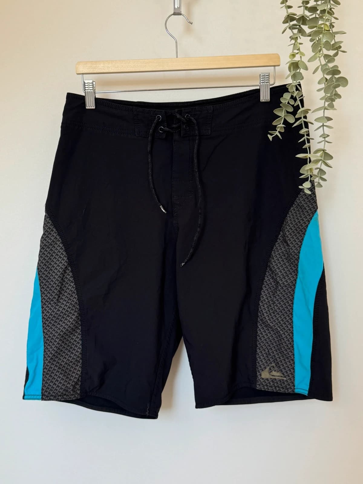 Short de bain Quiksilver noir bleu taille M - PP2603199 - Photo 2/9