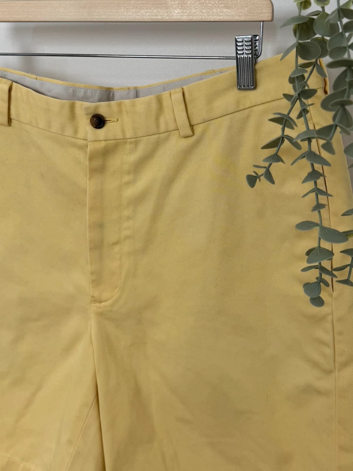 Short chino Brooks Brothers 346 jaune pâle taille W35/L - PP2603127 - Photo 3/9