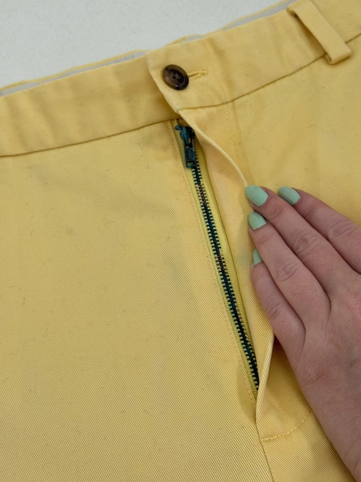 Short chino Brooks Brothers 346 jaune pâle taille W35/L - PP2603127 - Photo 8/9