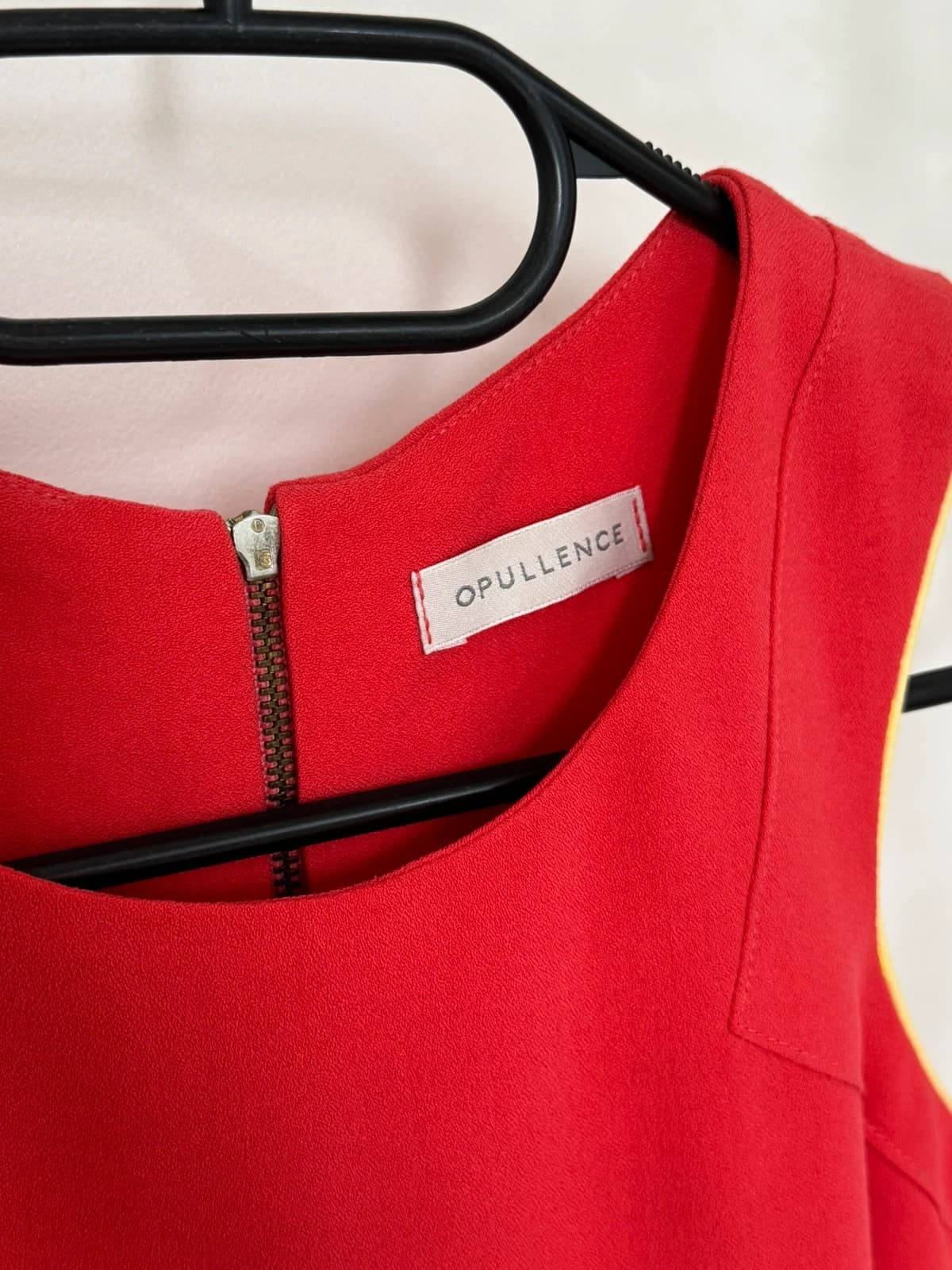Robe droite sans manches Opullence rouge liseré jaune taille 1/S - Photo 4/8