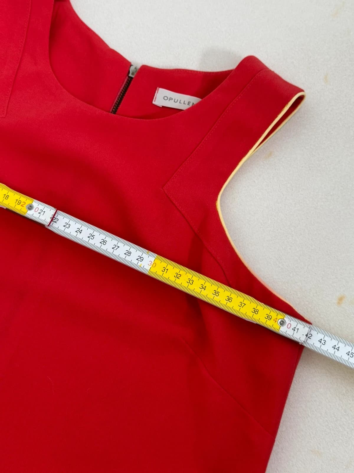 Robe droite sans manches Opullence rouge liseré jaune taille 1/S - Photo 7/8