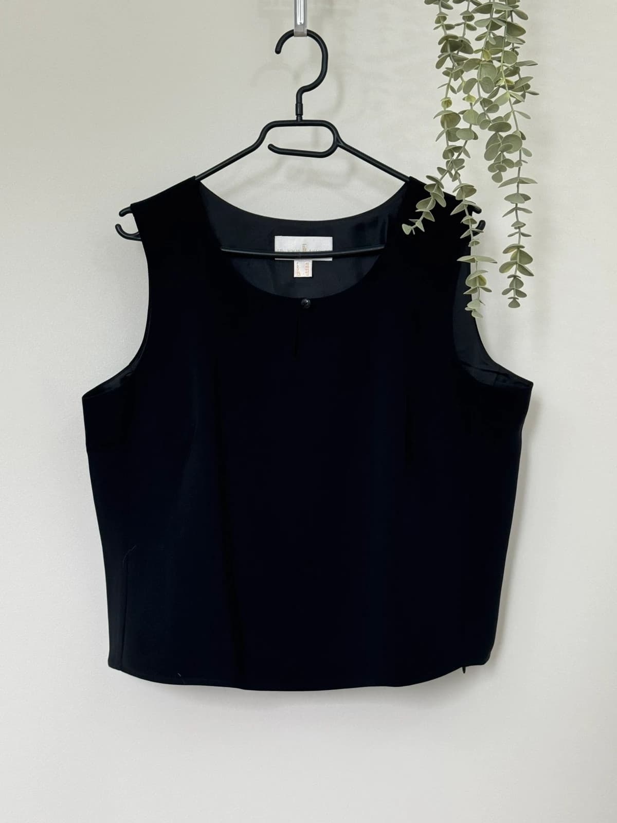 Top sans manches Un Jour Ailleurs noir taille 48/XL - Photo 2/8