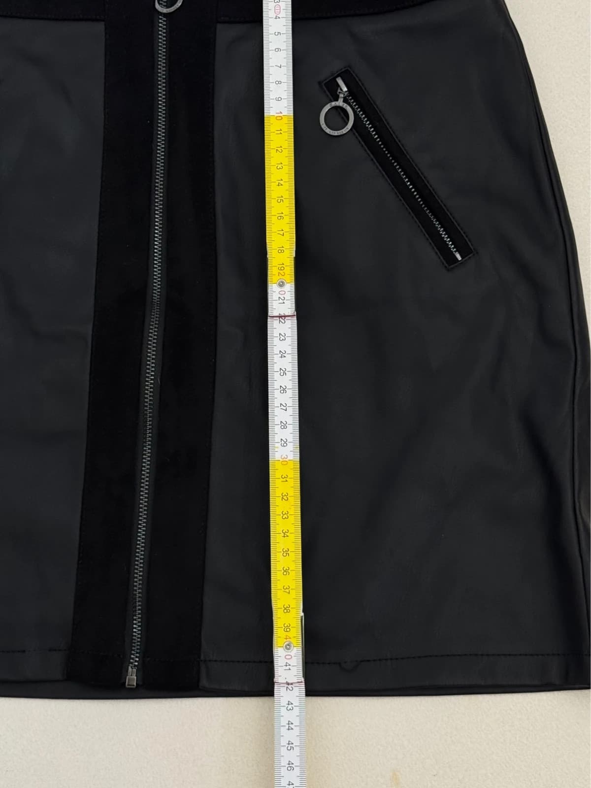 Jupe courte Salsa simili cuir noire intérieur polaire taille M - Photo 11/11