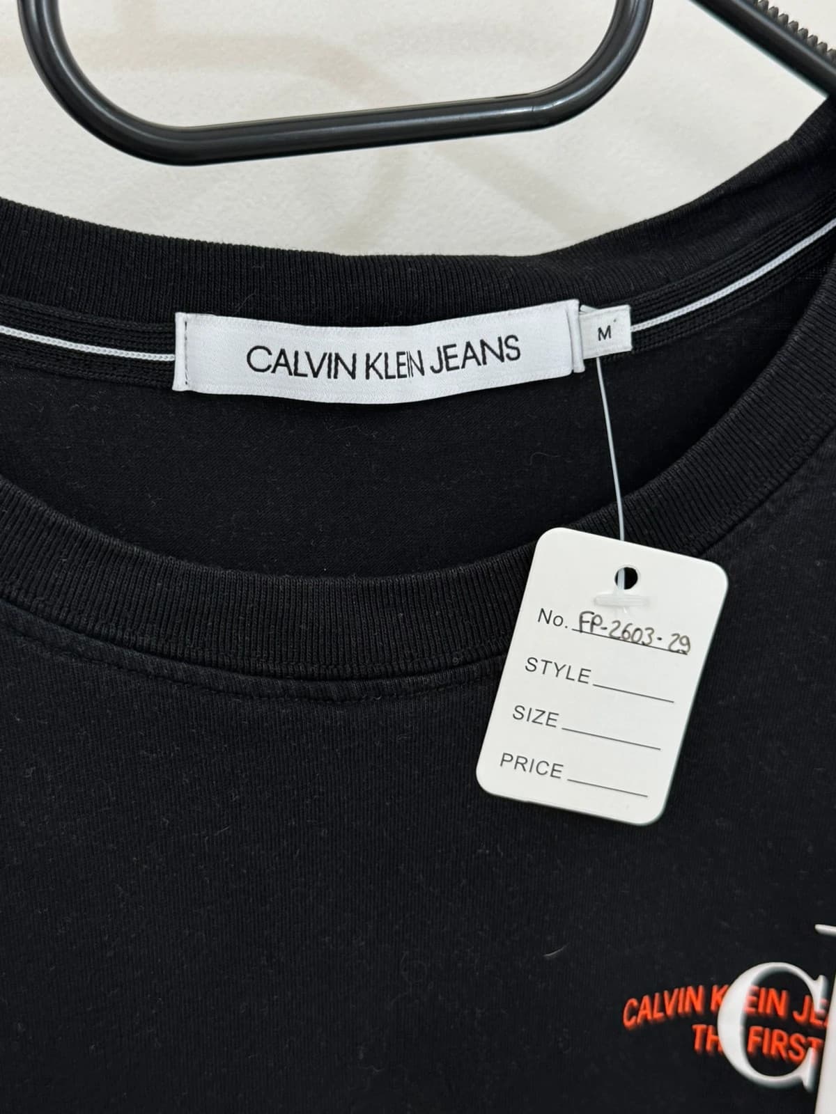 T-shirt Calvin Klein Jeans noir logo dos taille M - FP260329 - Photo 3/9