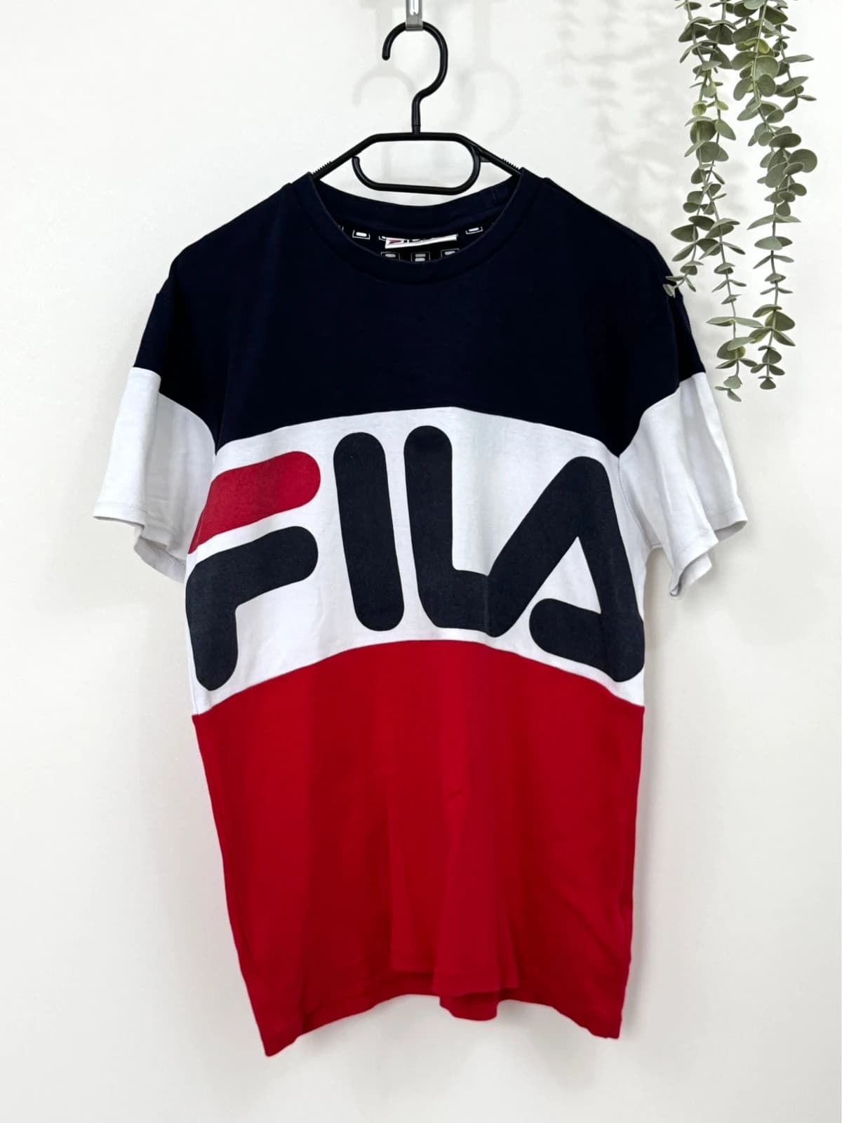 T-shirt Fila colorblock bleu blanc rouge grand logo taille S - Photo 2/8