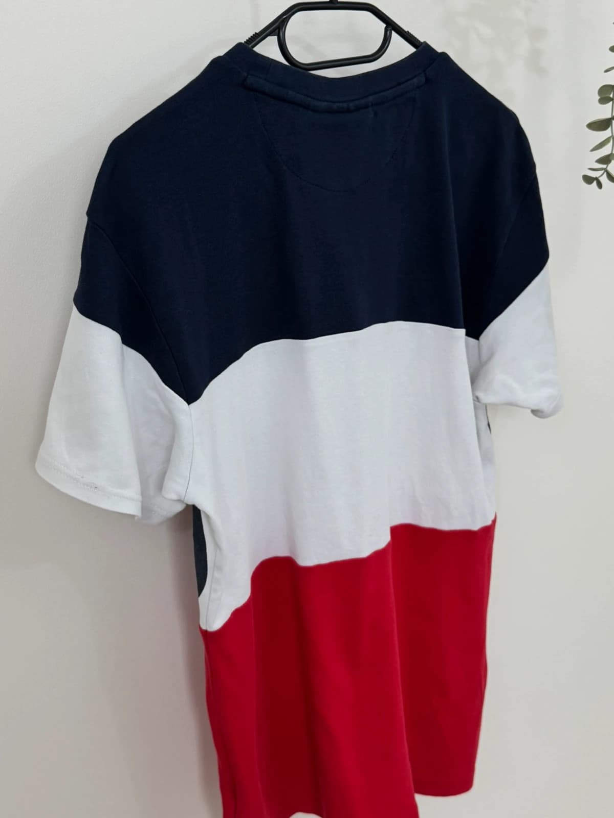 T-shirt Fila colorblock bleu blanc rouge grand logo taille S - Photo 7/8