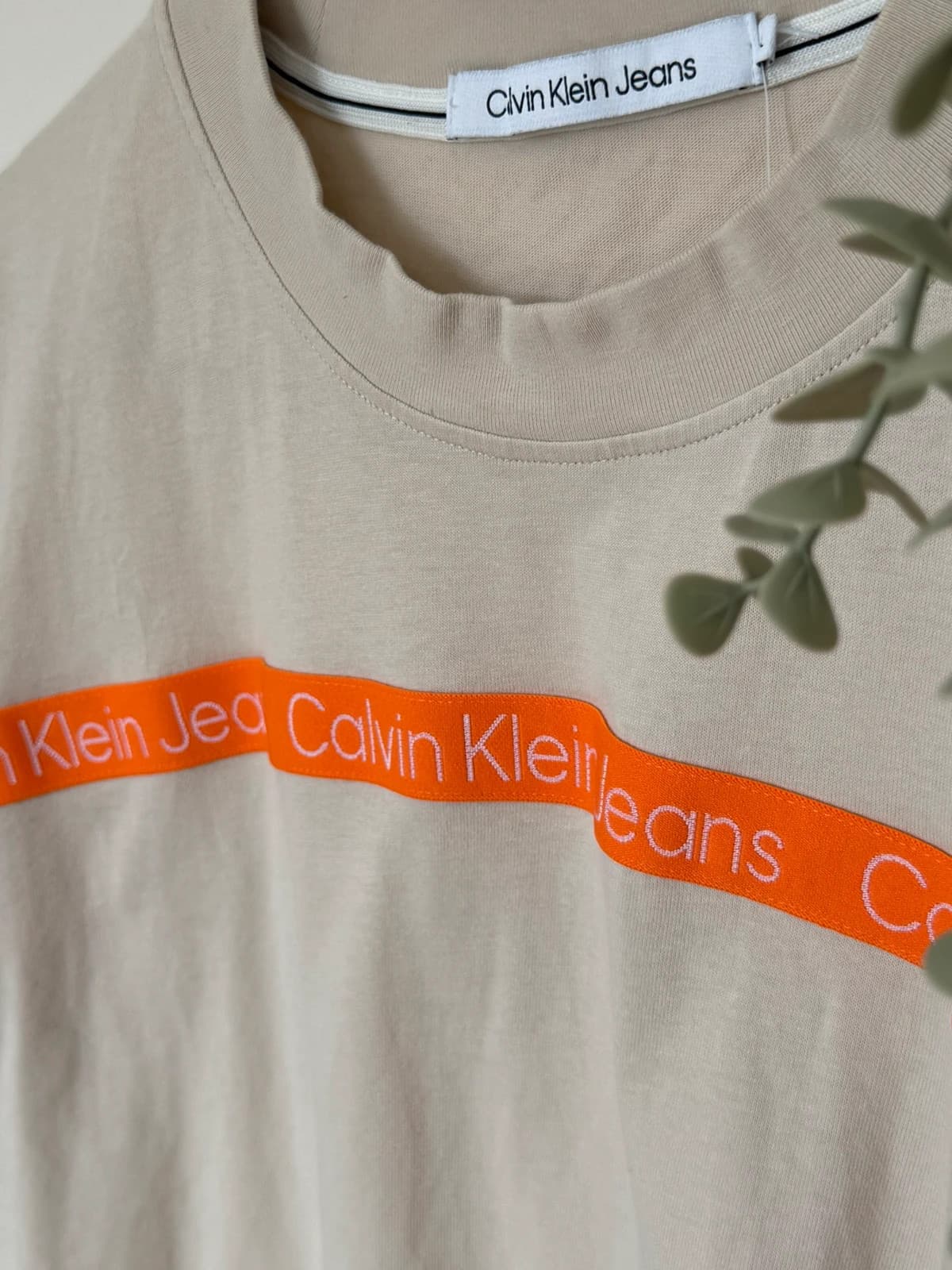 T-shirt Calvin Klein Jeans beige bande orange taille L - FP260327 - Photo 5/8