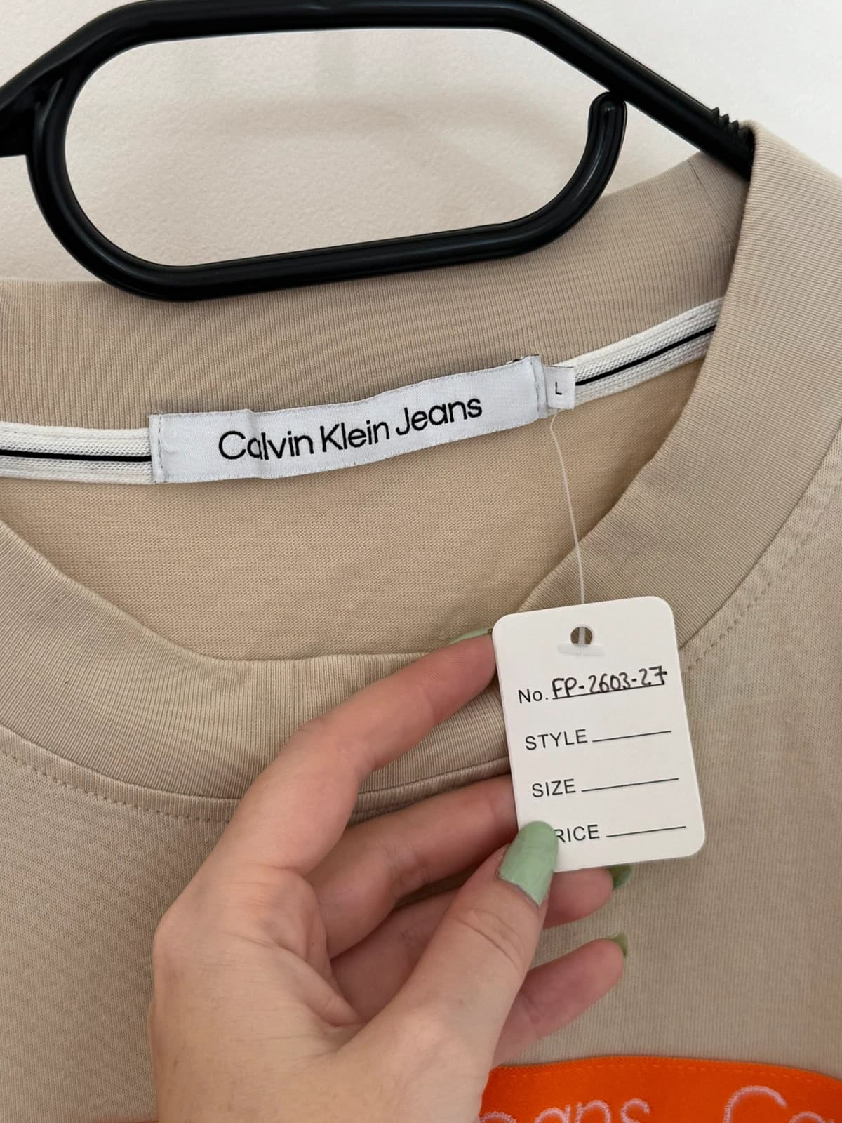 T-shirt Calvin Klein Jeans beige bande orange taille L - FP260327 - Photo 6/8