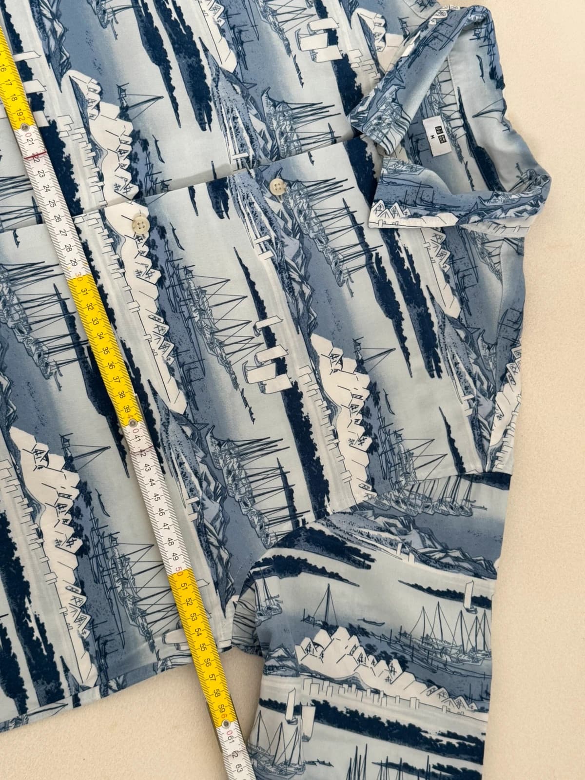 Chemise manches courtes Uniqlo motif marin voile imprimé nautique bleu taille M - Photo 6/7
