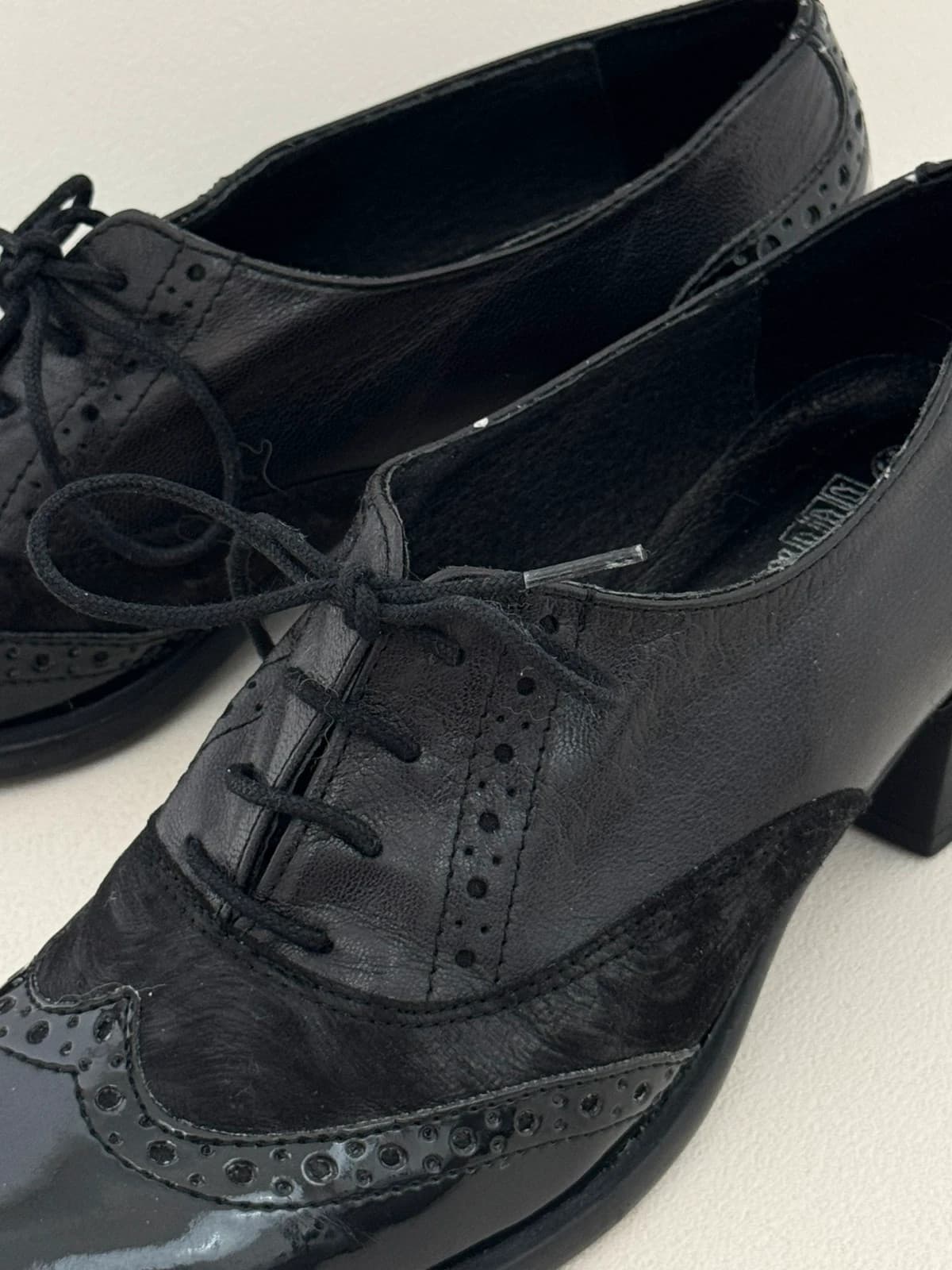 Derbies à talons Daniela's cuir noir verni daim taille 39 - Photo 3/11