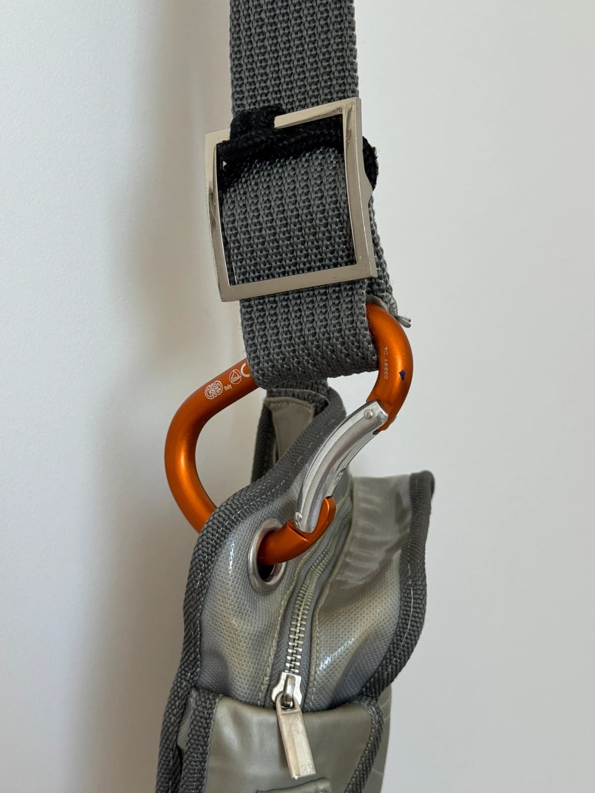 Sac bandoulière vintage BOSS Orange Hugo Boss gris kaki techwear Y2K - Photo 6/12