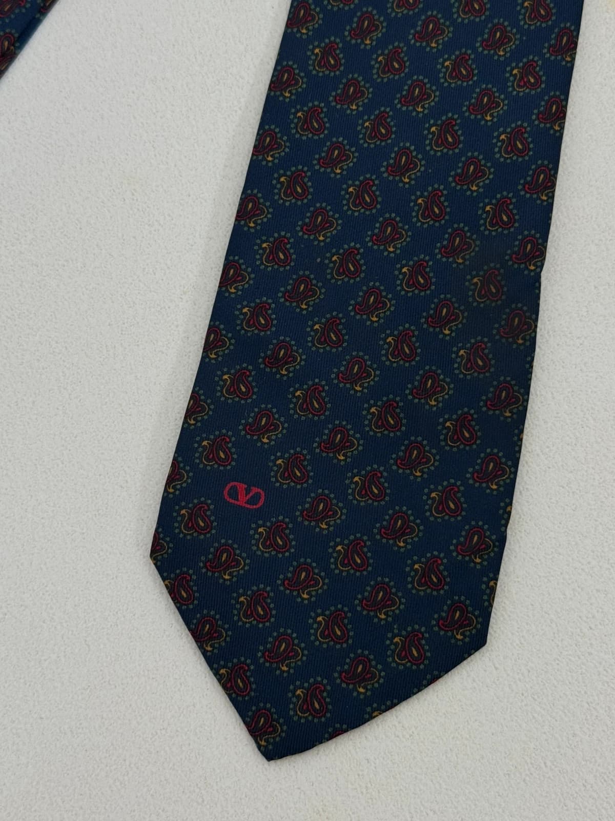 Cravate vintage Valentino Cravatte soie bleu marine motif cachemire logo V made in Italy - Photo 3/6