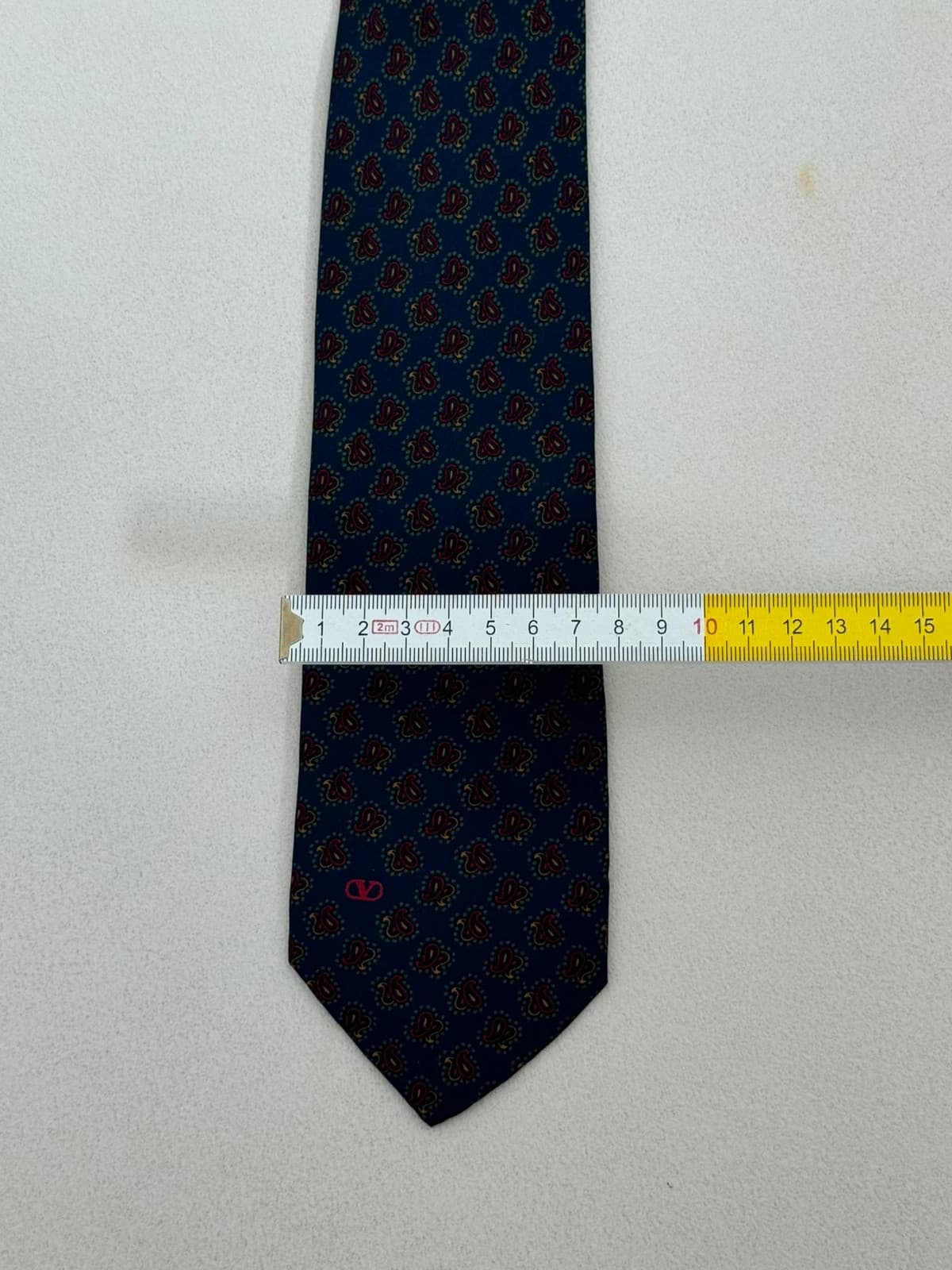 Cravate vintage Valentino Cravatte soie bleu marine motif cachemire logo V made in Italy - Photo 6/6
