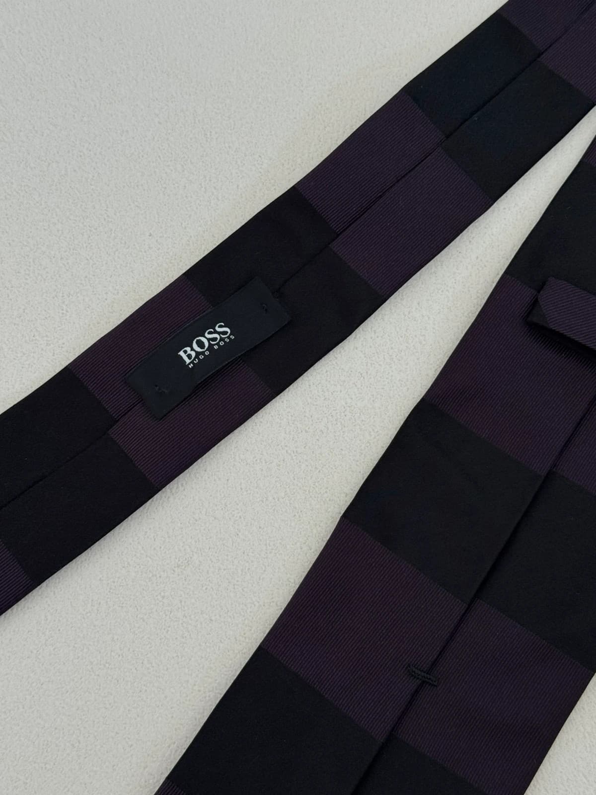Cravate BOSS Hugo Boss soie rayée violet noir made in Italy - Photo 4/7