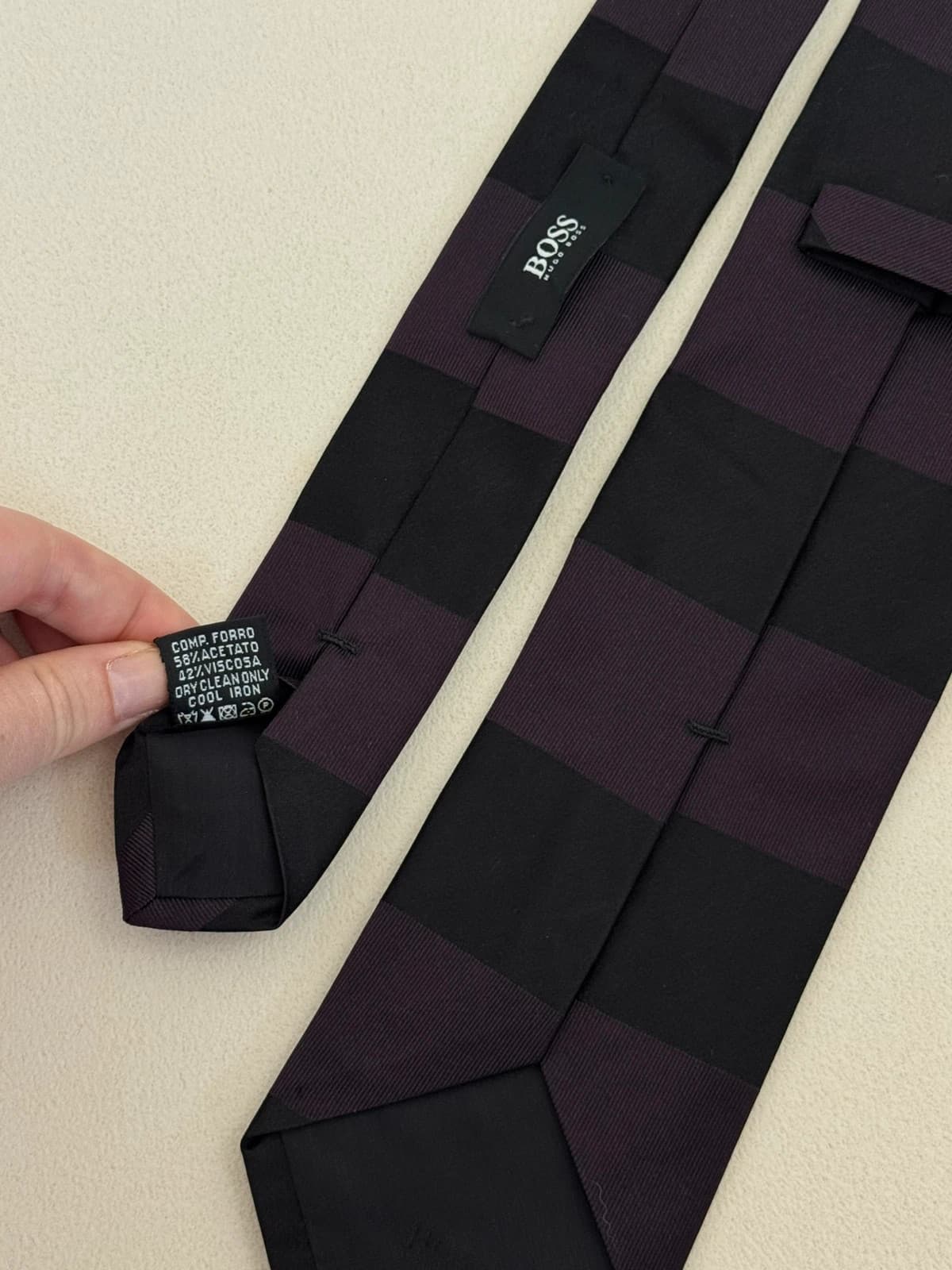 Cravate BOSS Hugo Boss soie rayée violet noir made in Italy - Photo 6/7