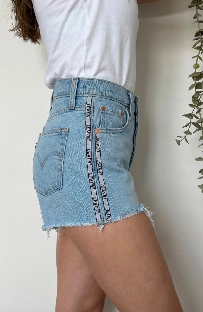 Short en jean Levi's 501 Premium bleu clair bandes logo taille W25/XS - SK260658 - Photo 1/14