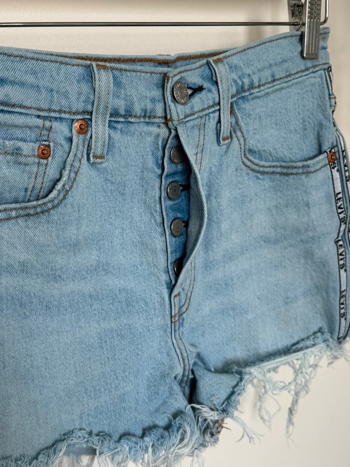 Short en jean Levi's 501 Premium bleu clair bandes logo taille W25/XS - SK260658 - Photo 8/14