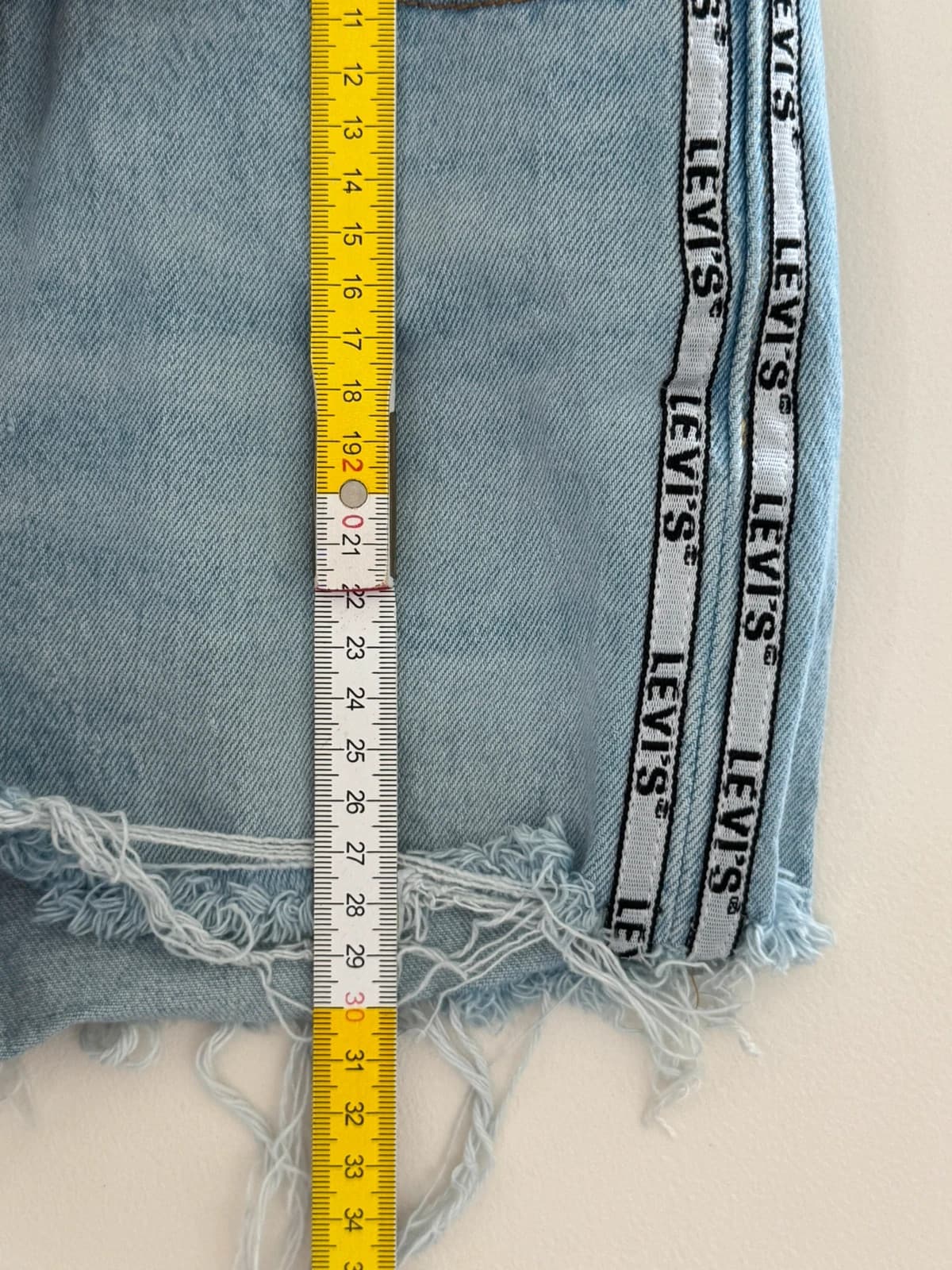 Short en jean Levi's 501 Premium bleu clair bandes logo taille W25/XS - SK260658 - Photo 14/14