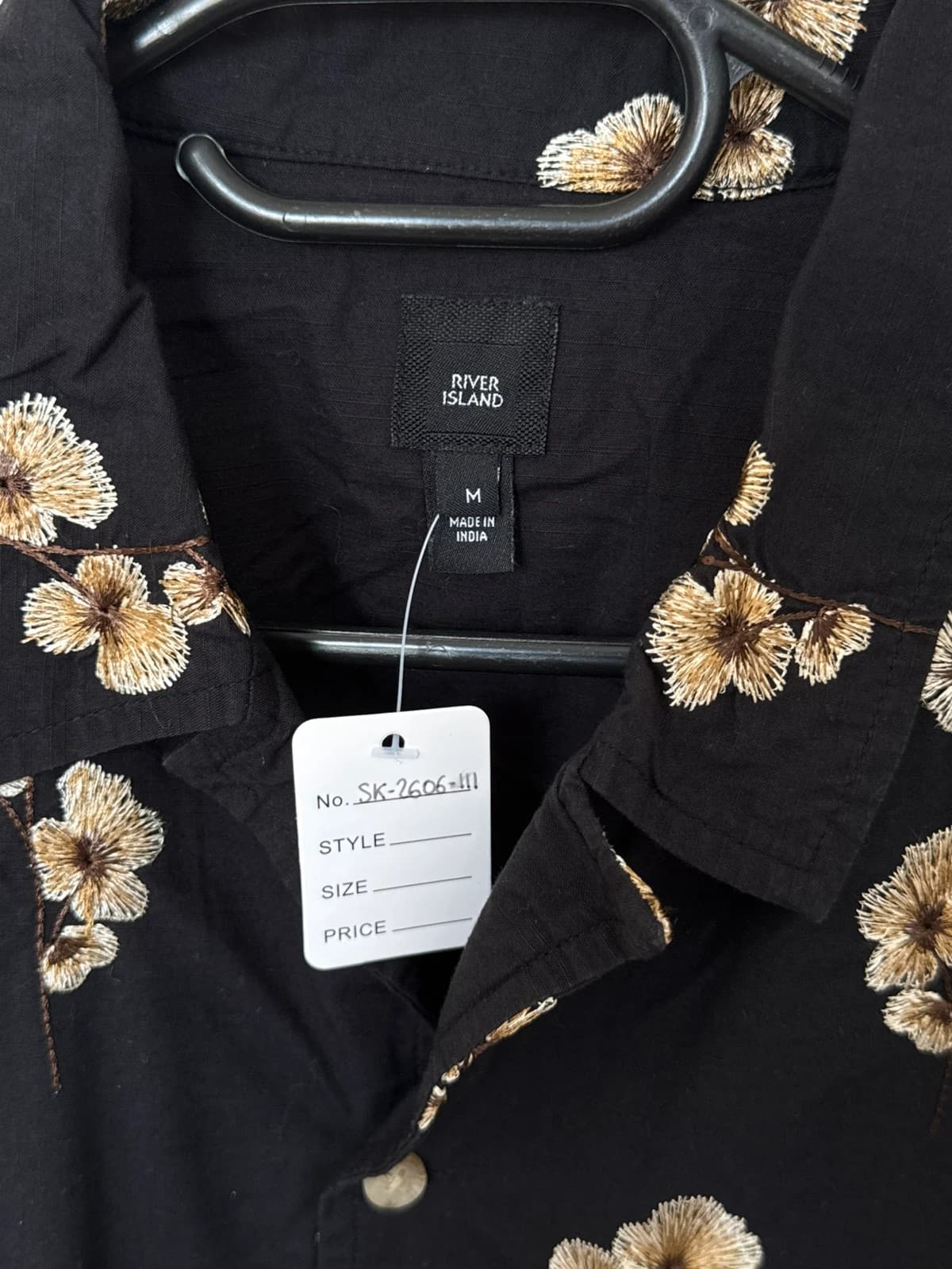 Chemise hawaïenne River Island noire fleurs brodées taille M - SK2606111 - Photo 3/9