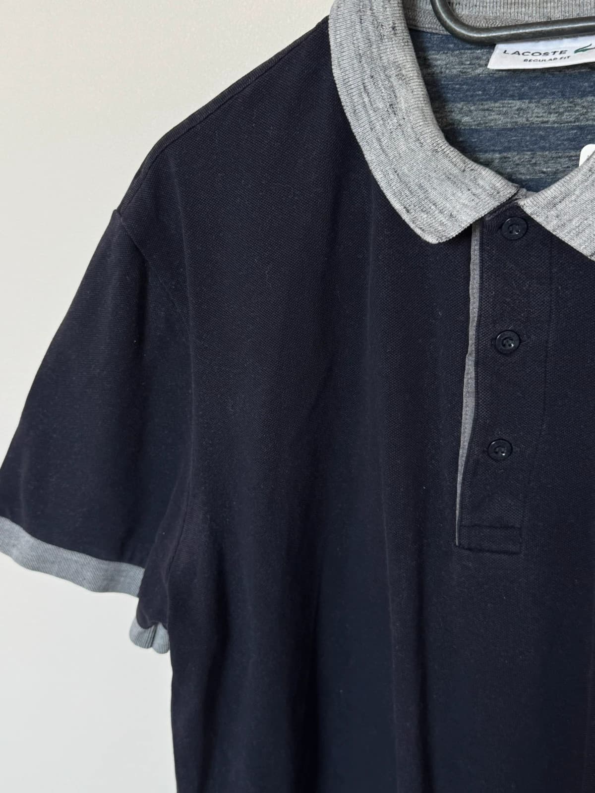 Lacoste regular fit polo piké tamsiai mėlynas su pilka apykakle, sidabriniu logotipu, dydis 5/L - SK2606103 – nuotrauka 6/10