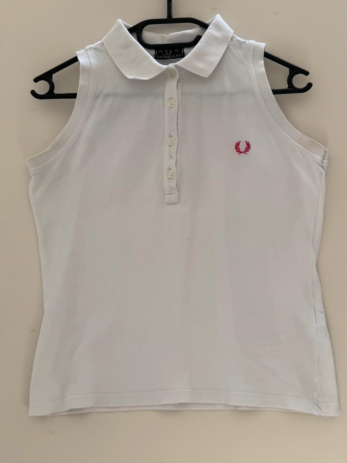 Polo piqué sans manches Fred Perry blanc logo brodé rose taille M - SK260622 - Photo 10/12
