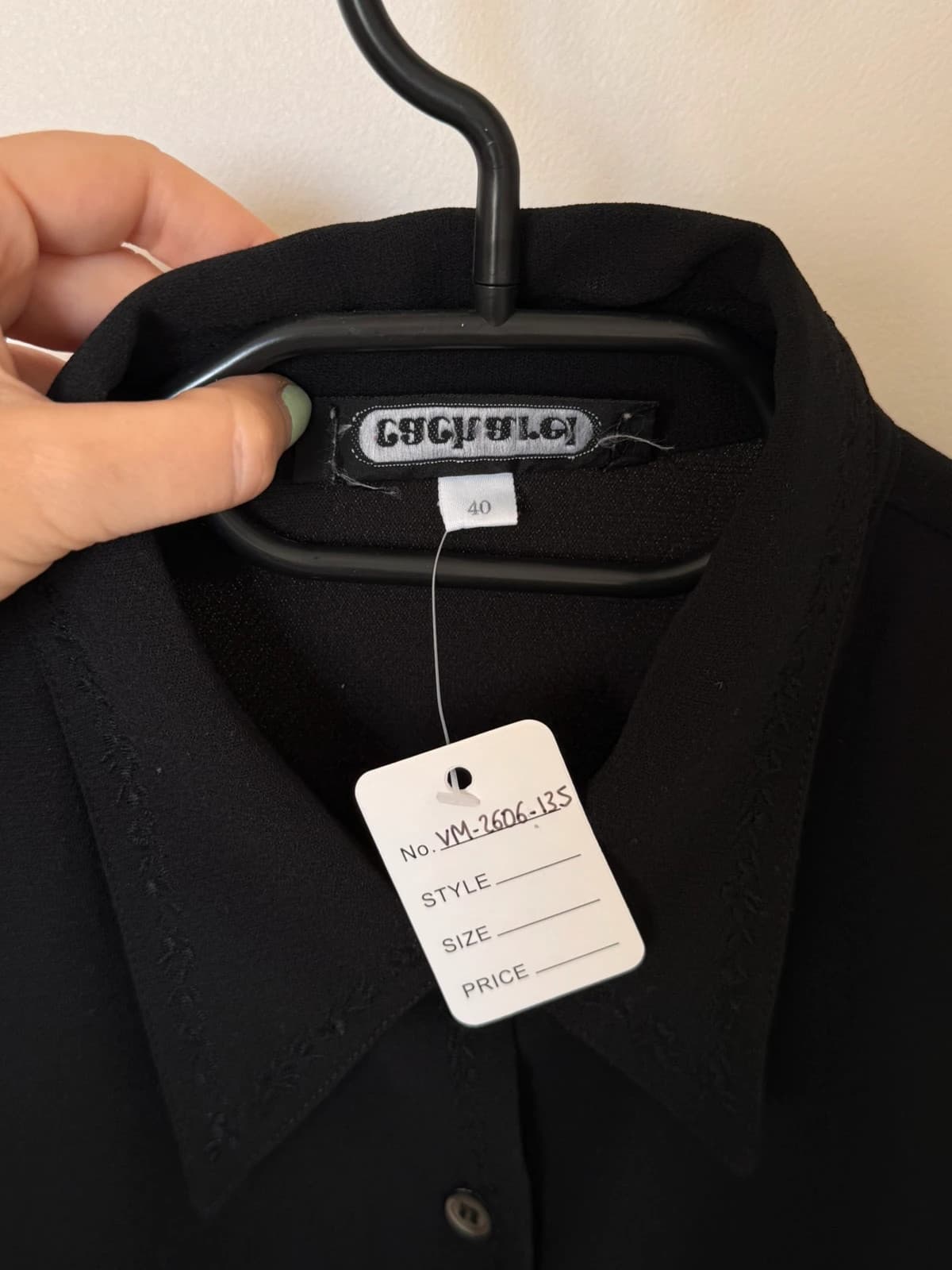 Chemise fluide brodée Cacharel noire cintrée taille 40/M - VM2606135 - Photo 6/10