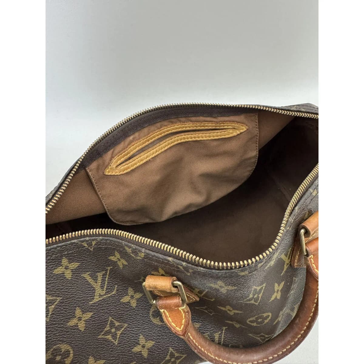 Sac à main Louis Vuitton Speedy 35 Monogram marron vintage - Photo 13/15