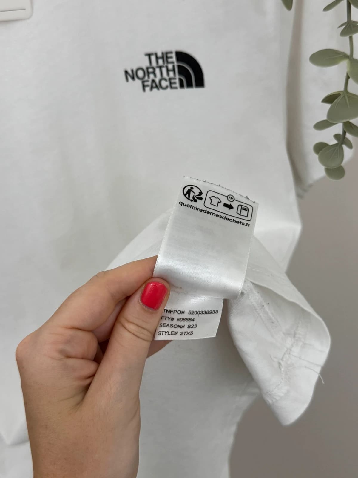 T-shirt The North Face blanc logo poitrine et dos taille S - FP260745 - Photo 6/12