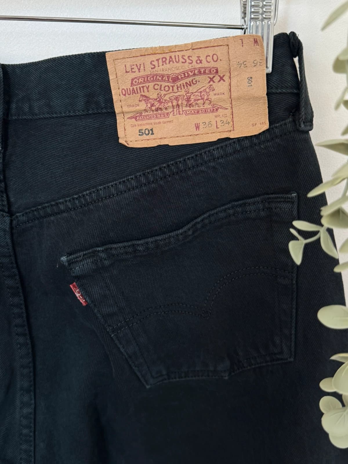Levi’s 501 juodi džinsai W36 L34 tiesaus kirpimo – nuotrauka 3/10