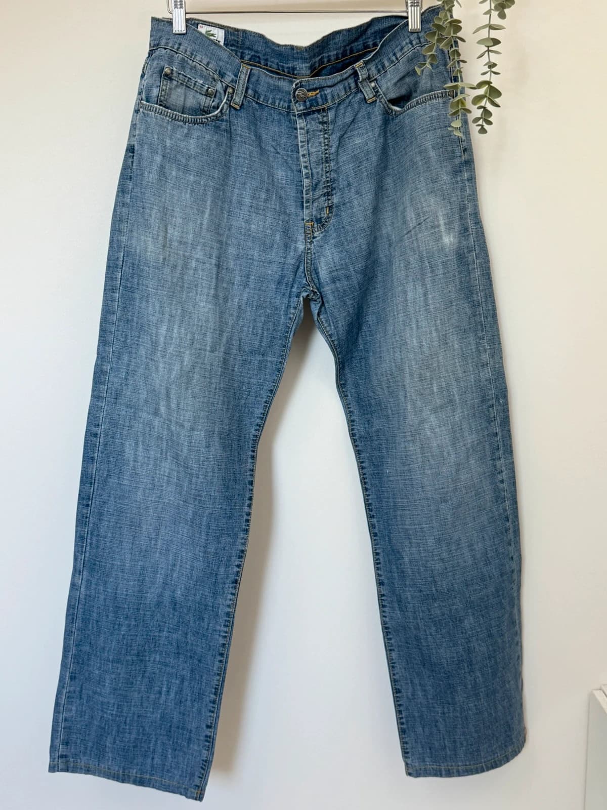 Jean Lacoste bleu coupe droite taille W36 - Photo 2/13