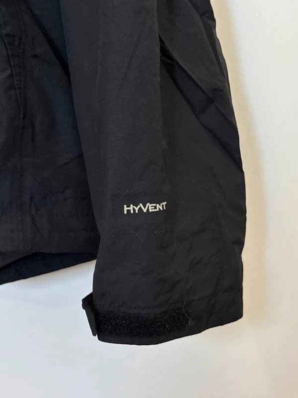 The North Face HyVent nepralaidi juoda vėjo striukė su gobtuvu, dydis M - FP260713 – nuotrauka 3/14