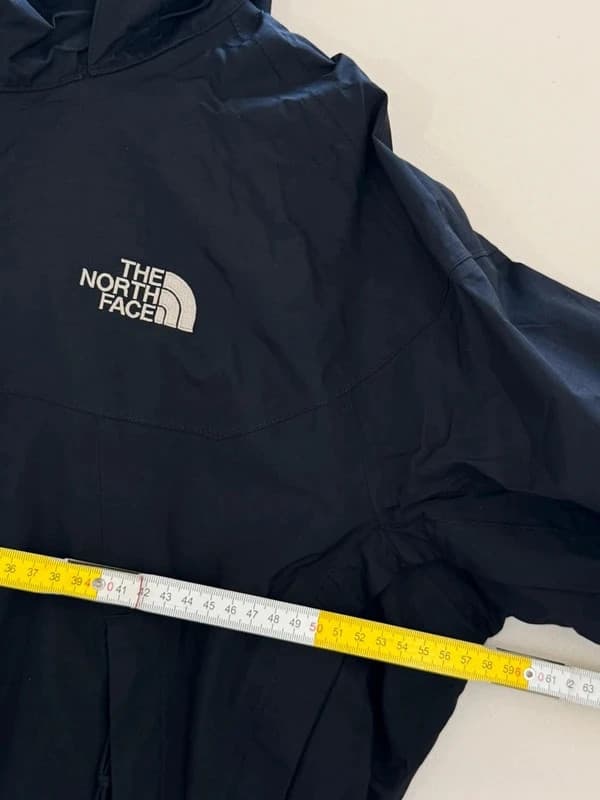 The North Face HyVent nepralaidi juoda vėjo striukė su gobtuvu, dydis M - FP260713 – nuotrauka 13/14