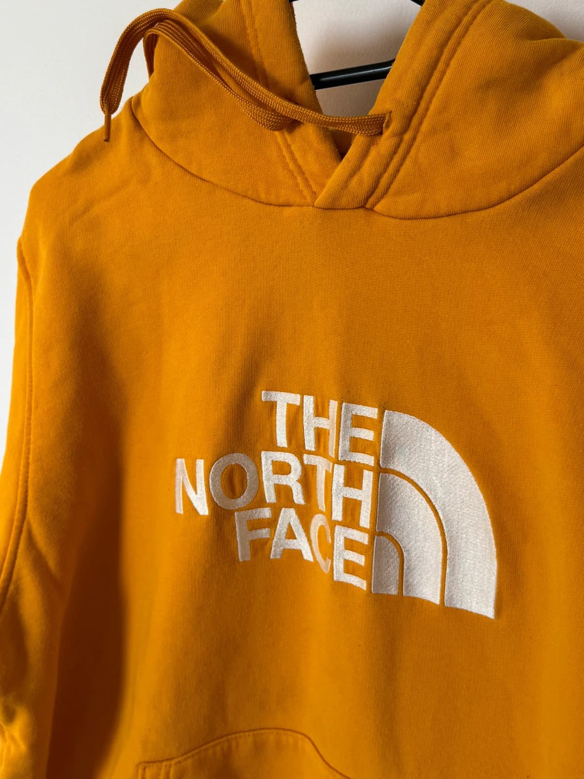 Суичър с качулка hoodie The North Face жълто горчица бродирано лого размер L - FP2607162 - Снимка 4/11