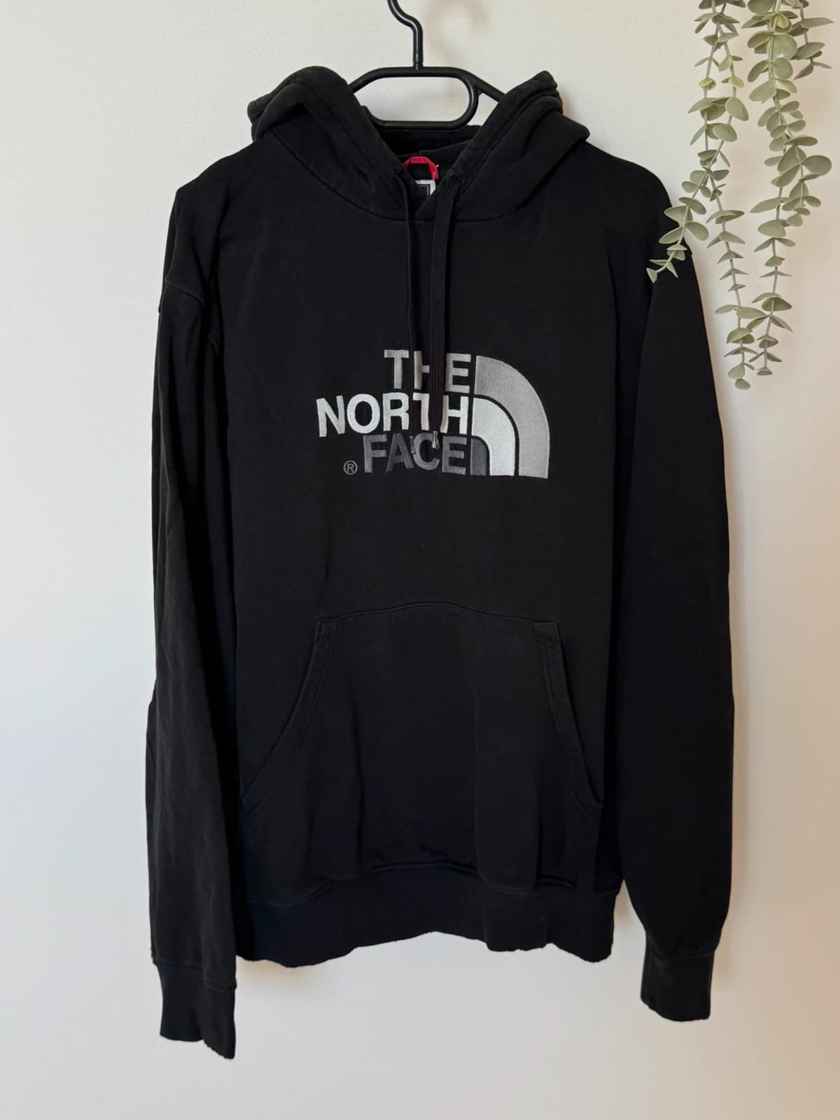 Sweat à capuche The North Face noir logo brodé gris taille L - FP2607116 - Photo 2/10