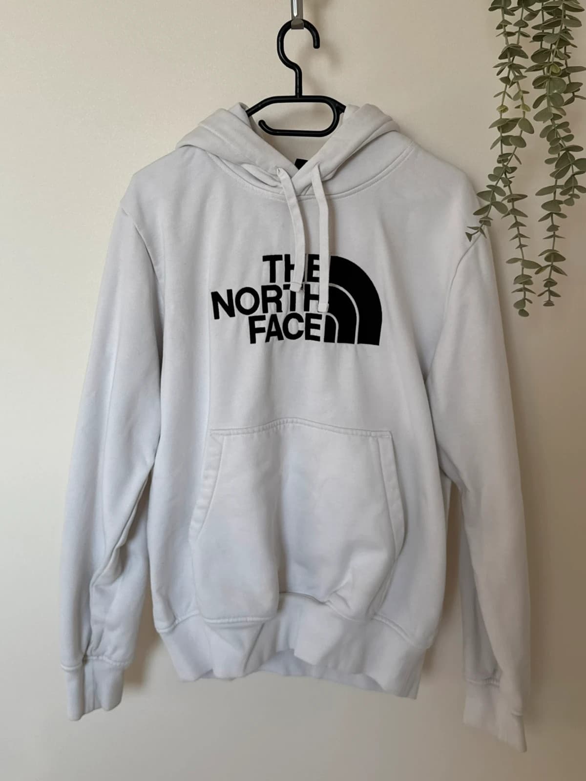 Sweat à capuche The North Face blanc logo brodé noir taille S - FP260746 - Photo 2/10
