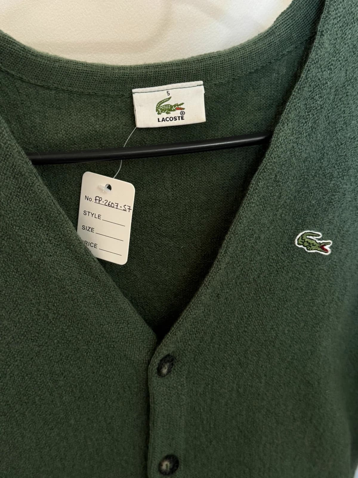 Vintažinė Lacoste kardiganinė liemenė, eglės žalia, gryna vilna, dydis M - FP260757 – nuotrauka 3/9