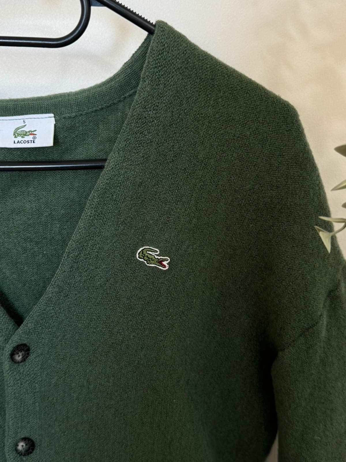 Vintažinė Lacoste kardiganinė liemenė, eglės žalia, gryna vilna, dydis M - FP260757 – nuotrauka 4/9