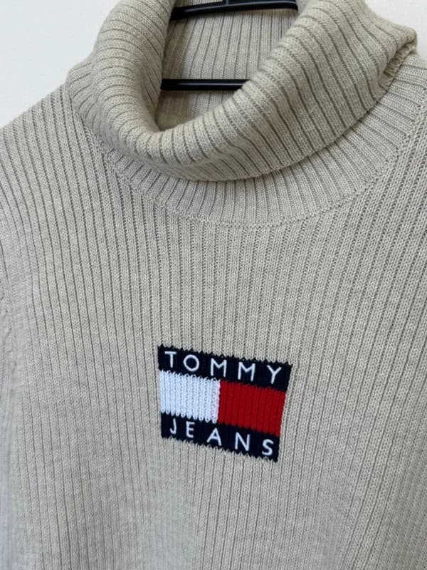 Polotröja Tommy Jeans beige flag sweater storlek M/L - FP260759 - Foto 4/8