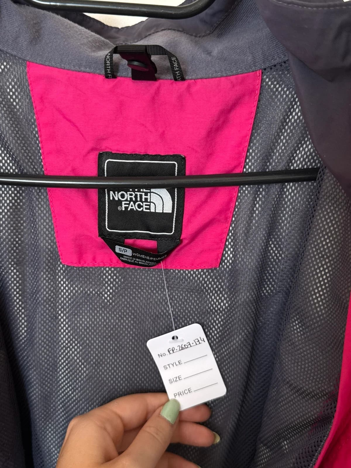 Vandeniui atspari HyVent striukė The North Face violetinė rožinė, moteriška, dydis S - FP2607174 – nuotrauka 3/15