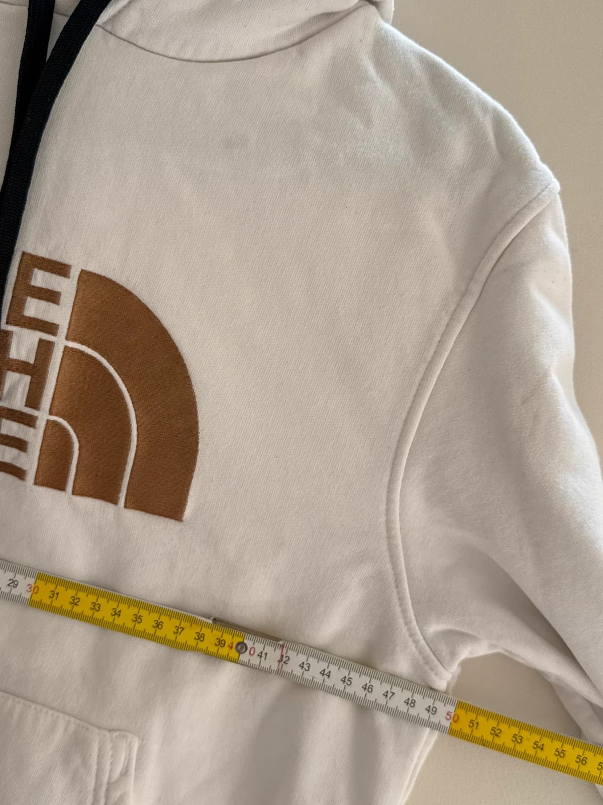 Sweat à capuche The North Face blanc logo brodé rose gold taille S - FP260747 - Photo 10/11