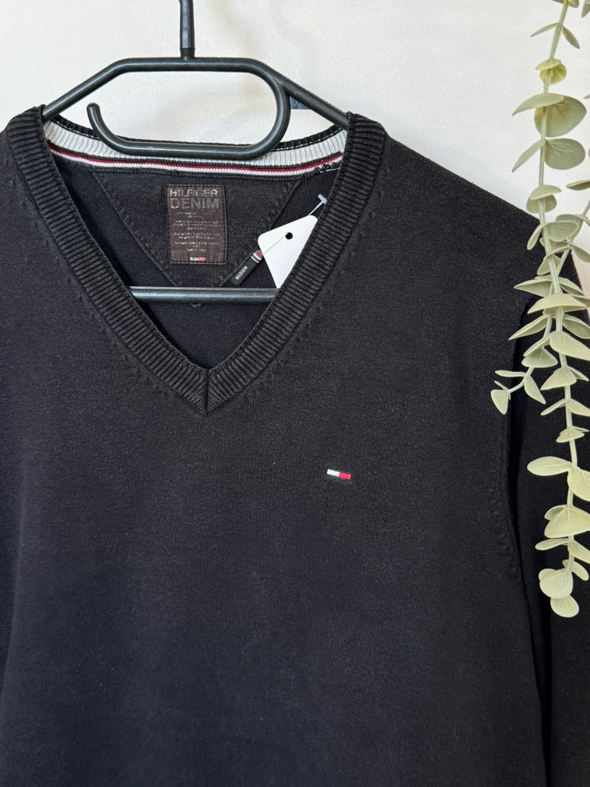 เสื้อสเวตเตอร์คอวี Tommy Hilfiger Denim สีดำ ไซซ์ S/M - FP260784 - รูปที่ 4/9