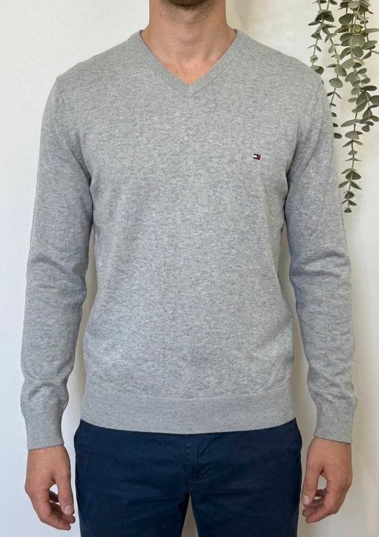 สเวตเตอร์คอวี Tommy Hilfiger Premium Cotton สีเทาอ่อน ไซส์ L - FP260779 - รูปที่ 1/7
