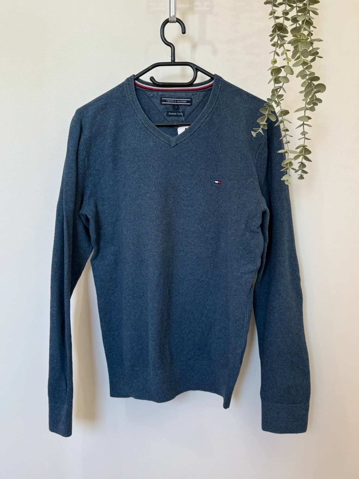 V formos apykaklės megztinis Tommy Hilfiger Premium Cotton mėlynas, dydis S - FP260769 – nuotrauka 2/9